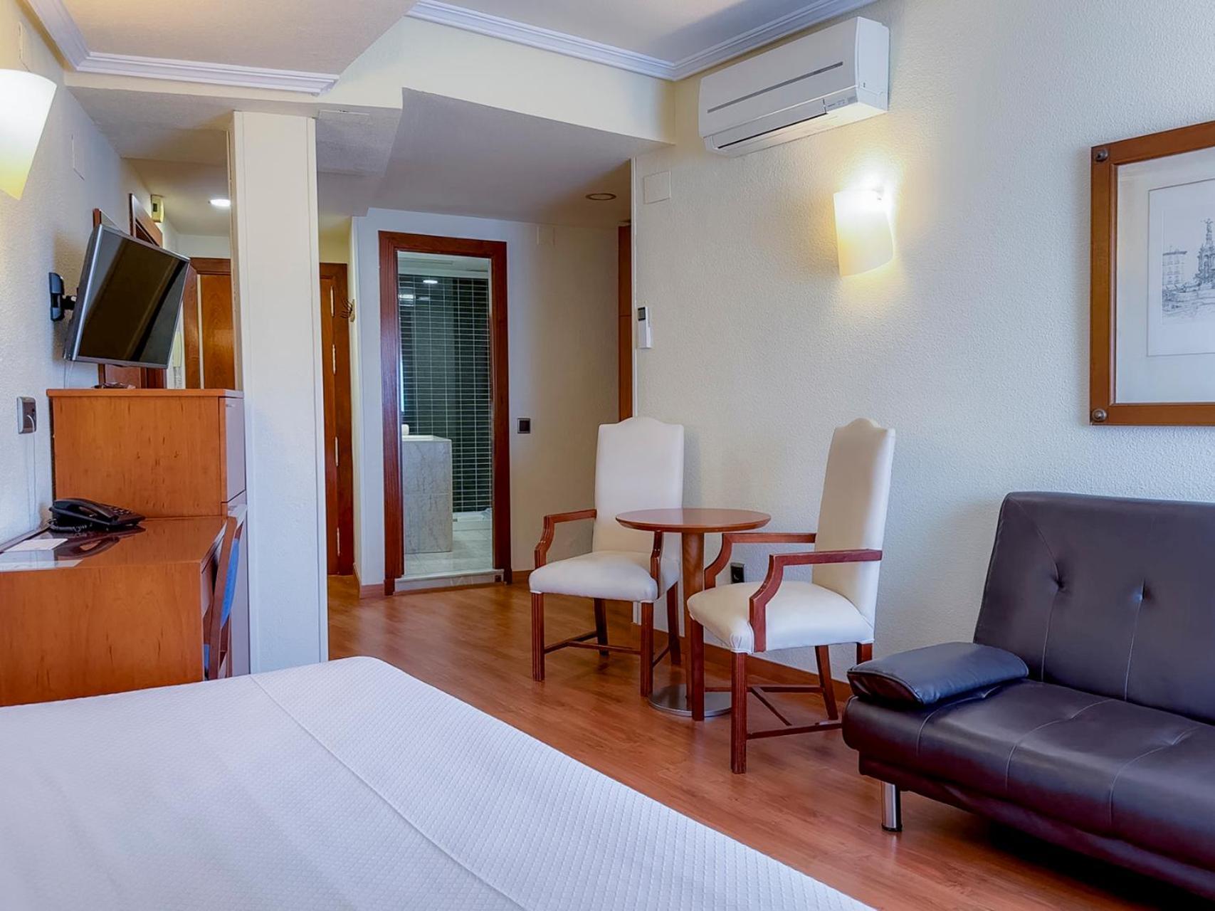 Torreluz Apartment *